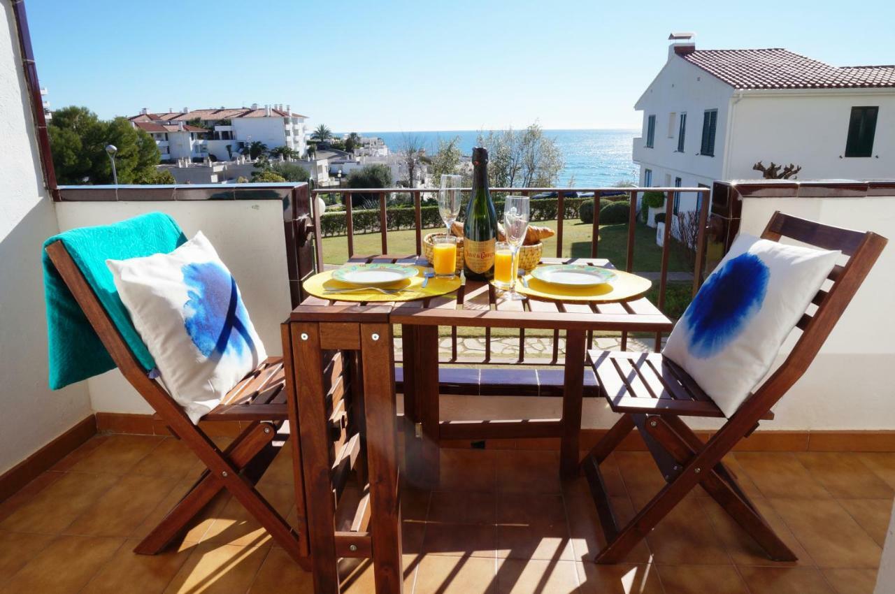 Апартаменты Cala Balmins Sea View Сиджес Экстерьер фото